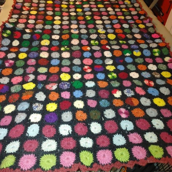 Vintage Crocheted Afghan Throw Blanket Granny Flowers Twin 60" x 39 Bed Spread - Picture 5 of 11